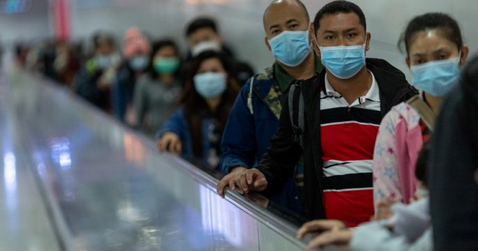 Coronavirus: le mascherine bloccano davvero il contagio?