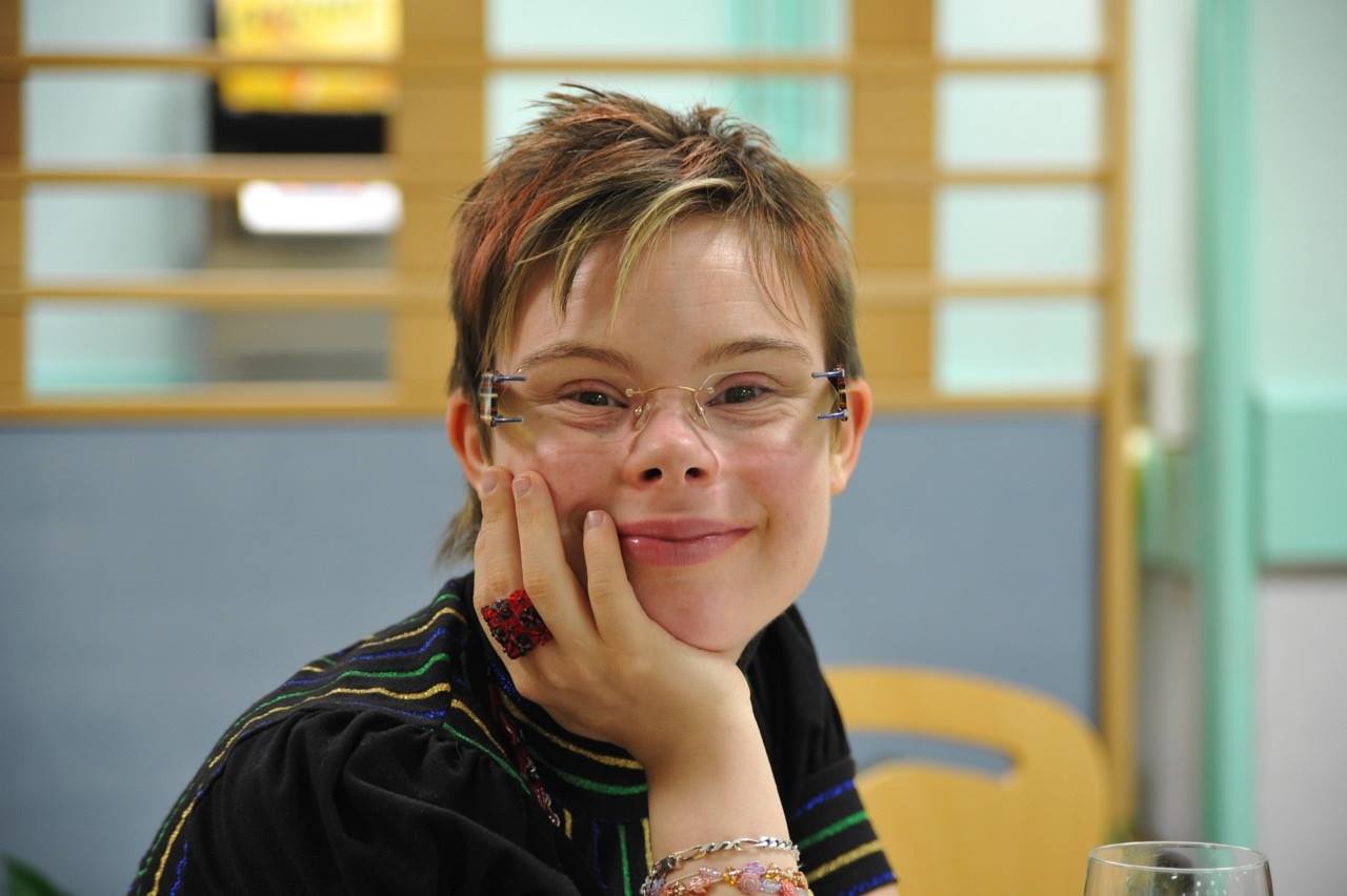 Eleonore Laloux, la prima candidata con sindrome di Down della storia repubblicana