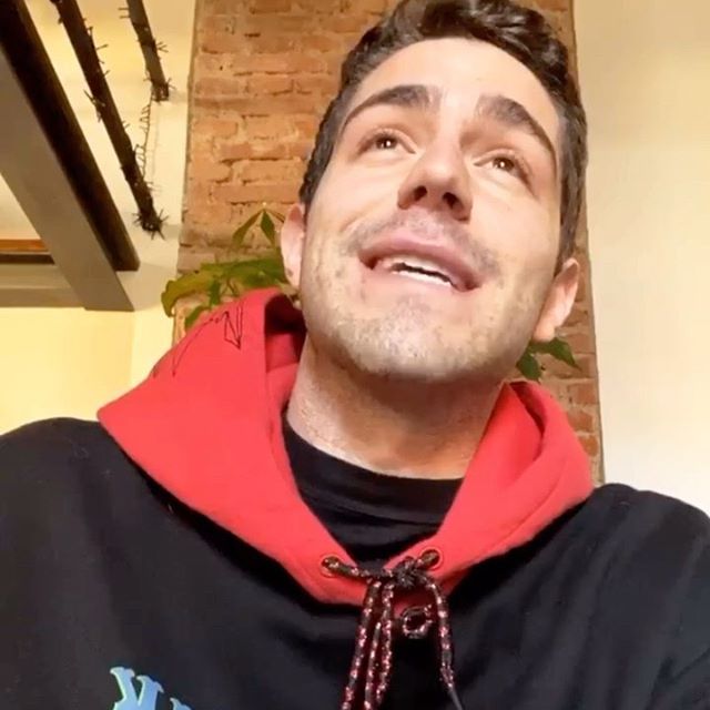 Da Giuliano Sangiorgi a Fiorello: i vip uniti per combattere il Coronavirus