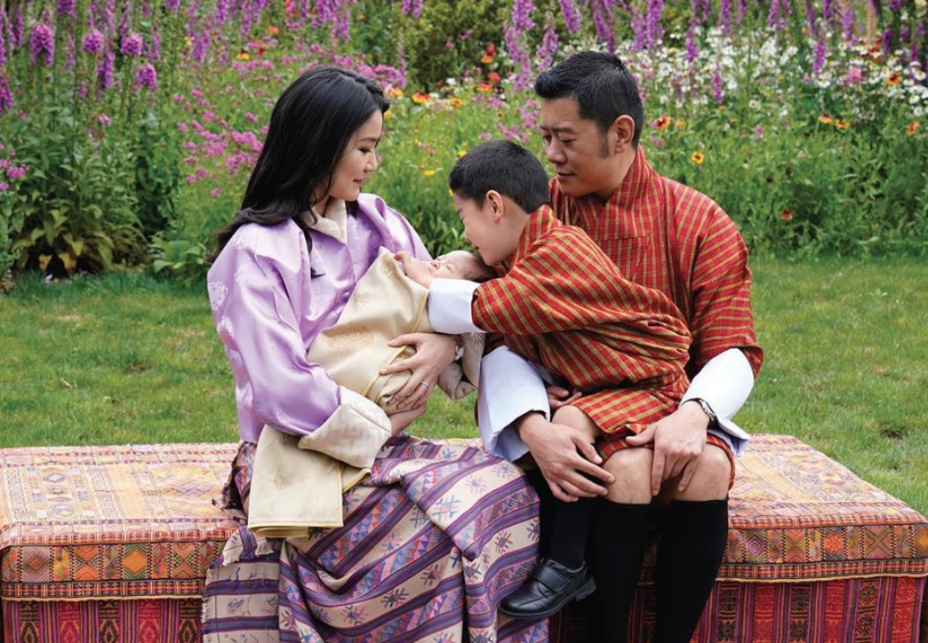 La storia speciale di Jetsun Pema Bhutan, la regina più giovane del mondo