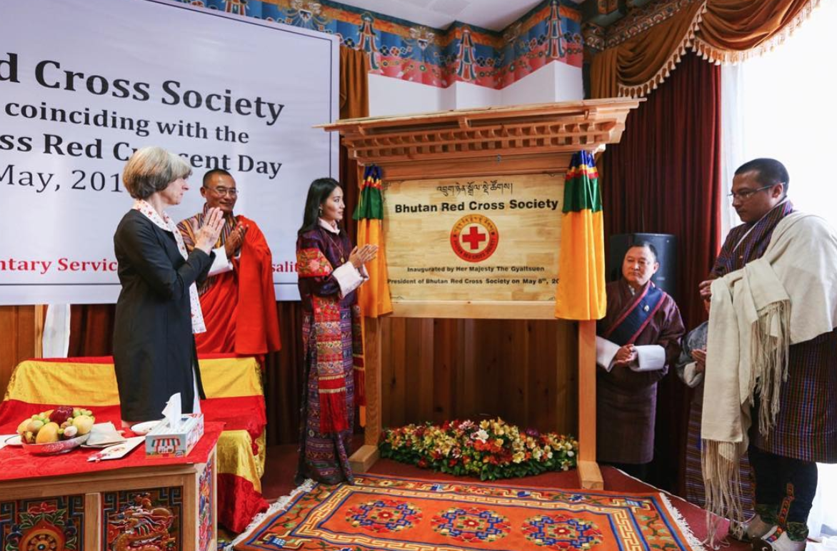 La storia speciale di Jetsun Pema Bhutan, la regina più giovane del mondo