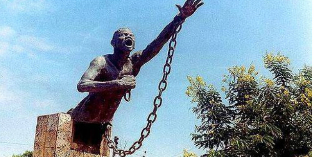 13 statue del mondo che rappresentano uomini e donne che vale la pena celebrare