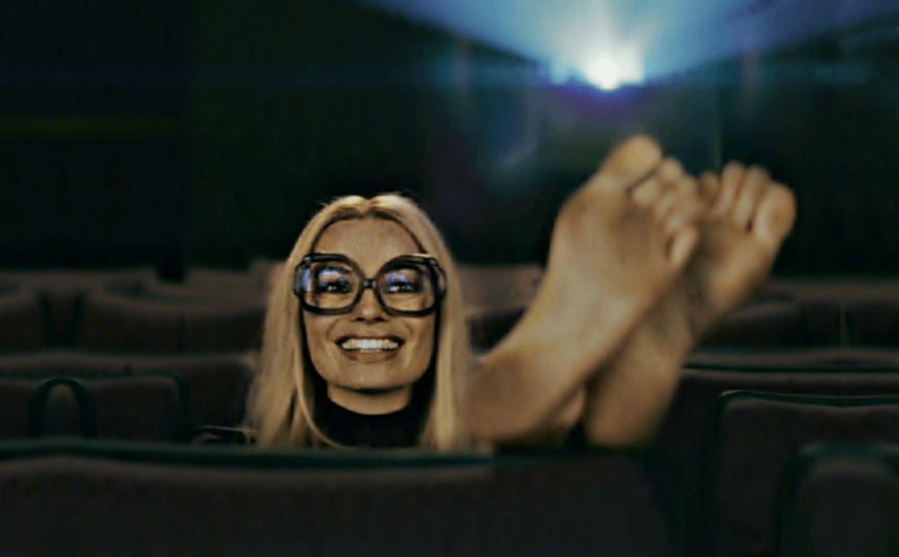 Margot Robbie: "Tutto è iniziato quando ho dato un pugno a Leonardo Di Caprio"