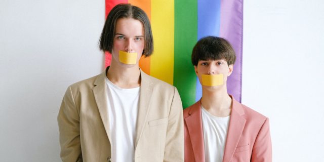 Cosa significano cisnormatività ed eteronormatività e perché bisogna riconoscerle Cosa significano cisnormatività ed eteronormatività e perché bisogna riconoscerle