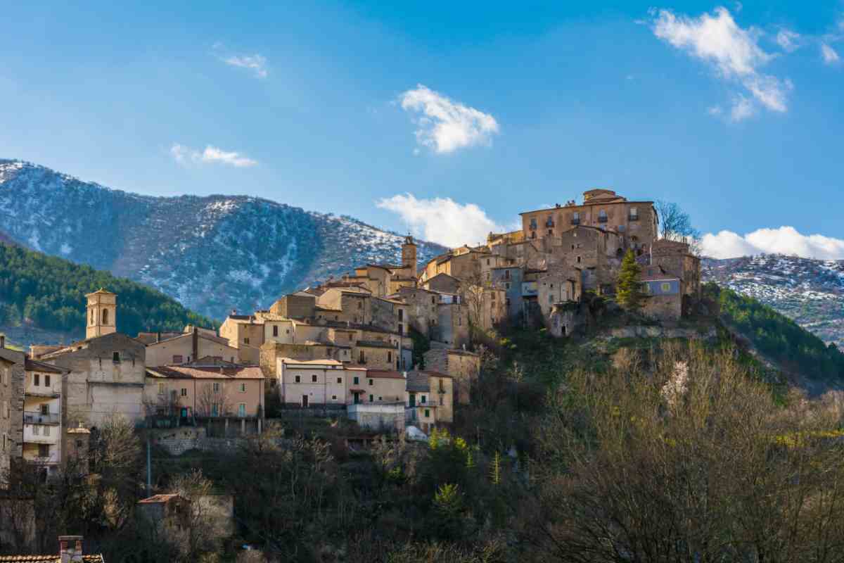 il borgo perfetto da vivere e scoprire in inverno si trova in abruzzo 232 una vera perla da Robadadonne.it il borgo perfetto da vivere e scoprire in inverno si trova in abruzzo 232 una vera perla