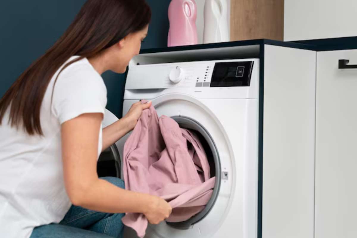Asciugatrice, trovato il programma “salva tessuti”: così i capi non si restringono più Asciugatrice, trovato il programma “salva tessuti”: così i capi non si restringono più