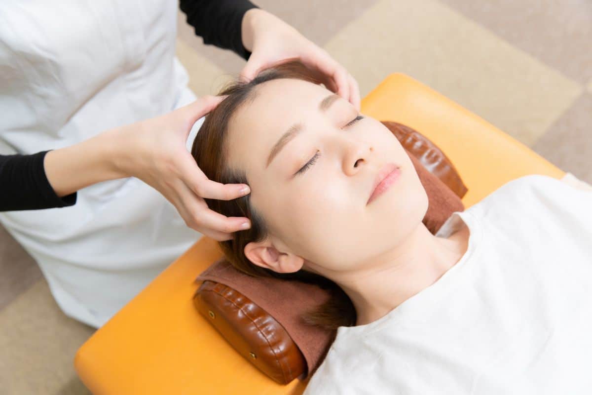 come fare il massaggio facciale giapponese che ringiovanisce di 10 anni