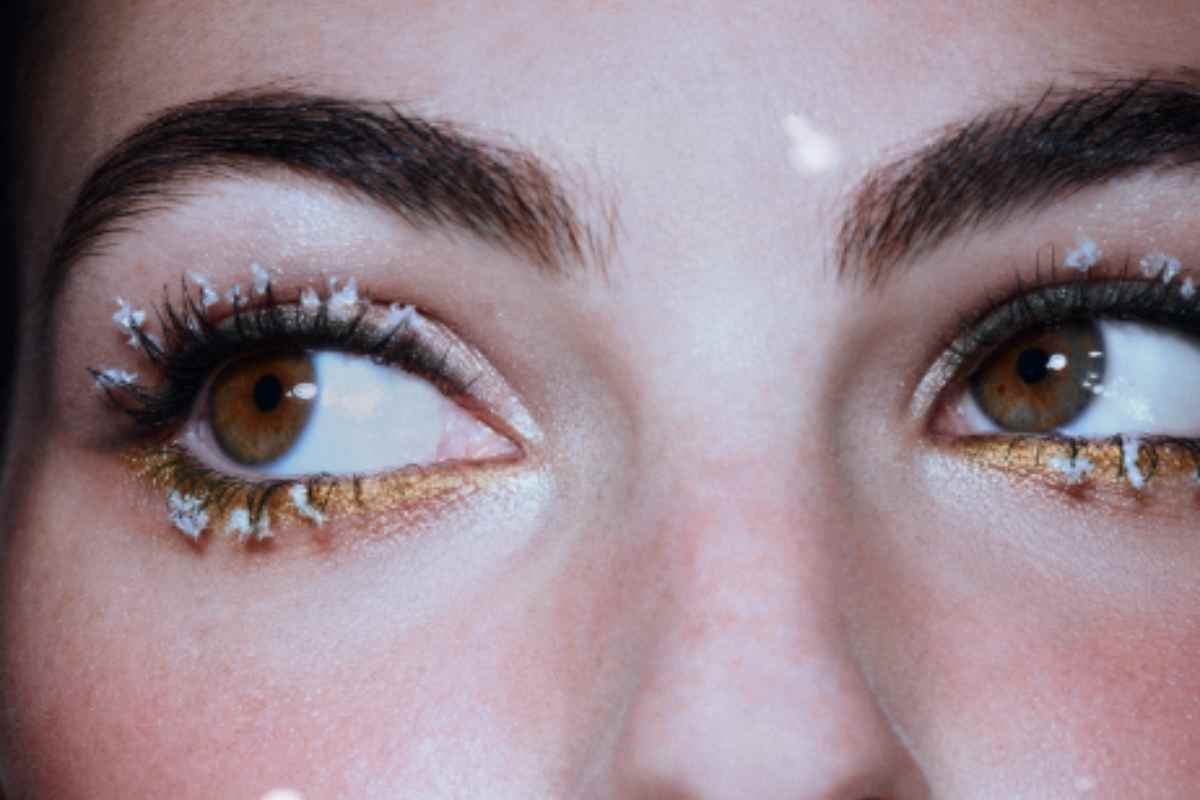 eyeliner che cambia colore novità
