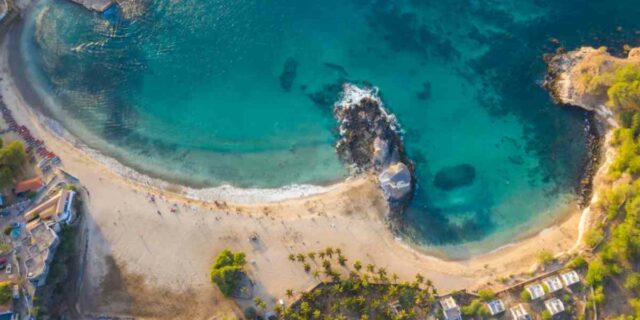 Inverno a 25 gradi senza volare alle Canarie: la destinazione che sta esplodendo ora