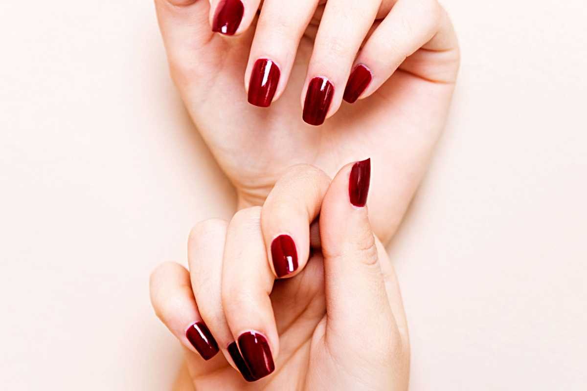 unghie lunghe o corte