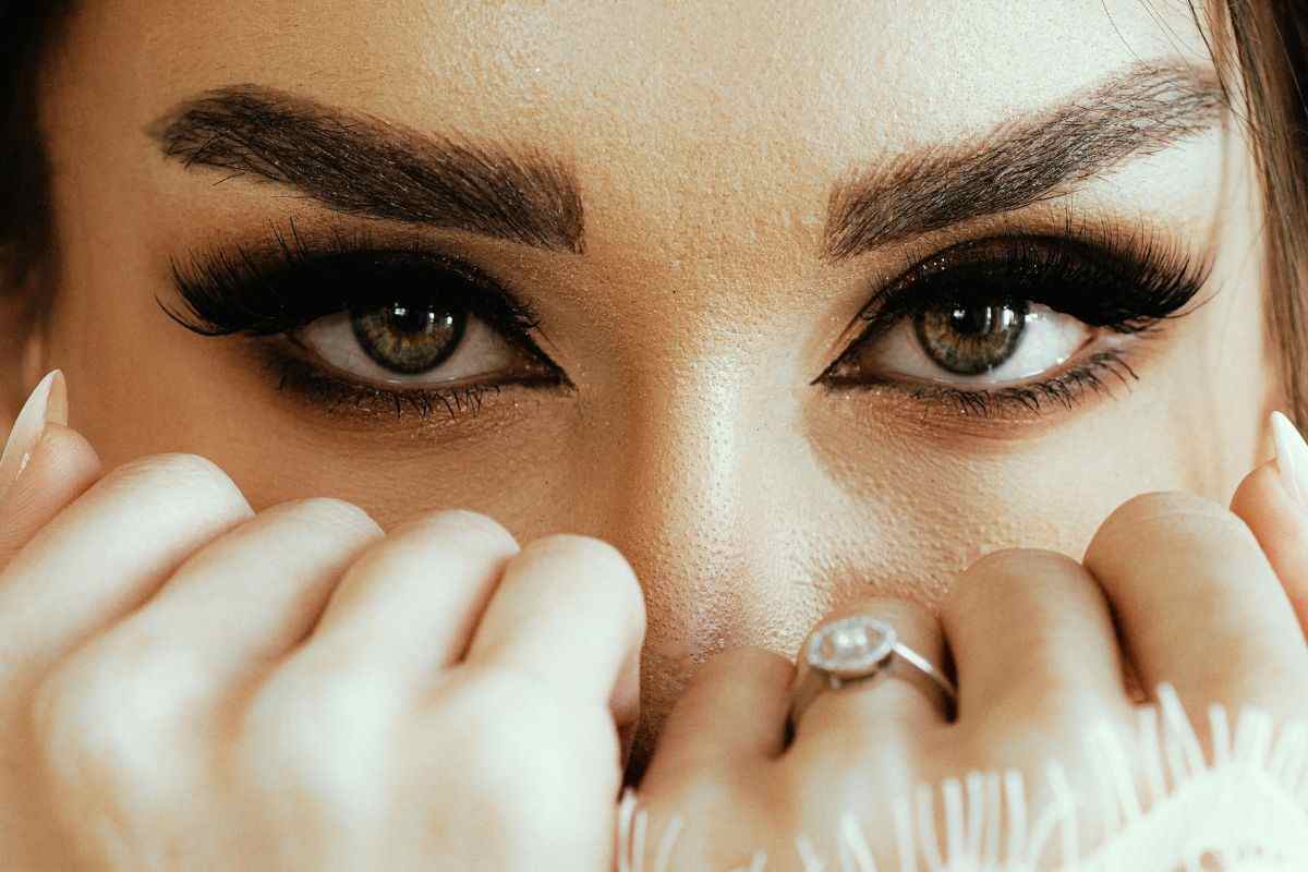 se vuoi allungare gli occhi e rendere lo sguardo magnetico prova questo make up irresistibile da Robadadonne.it se vuoi allungare gli occhi e rendere lo sguardo magnetico prova questo make up irresistibile