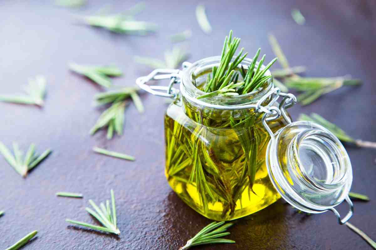 capelli folti e lucenti con questo olio
