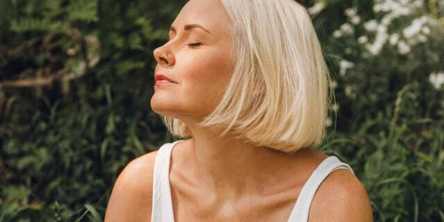 Se hai pi&ugrave; di 40 anni devi tagliarti i capelli cos&igrave;: &egrave; il segreto delle Vip per sembrare pi&ugrave; giovani