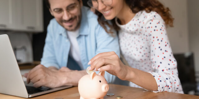 Soldi e coppia: perch&eacute; dovreste avere un conto separato e uno cointestato