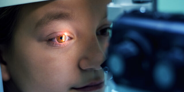 Laser e lenti intraoculari: le soluzioni per dire addio agli occhiali