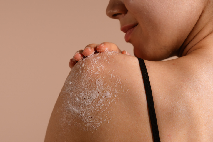 routine corpo essenziale detergente scrub e crema senza complicazioni da Robadadonne.it routine corpo essenziale detergente scrub e crema senza complicazioni