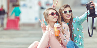 Scopri il segno zodiacale della tua migliore amica ideale Scopri il segno zodiacale della tua migliore amica ideale