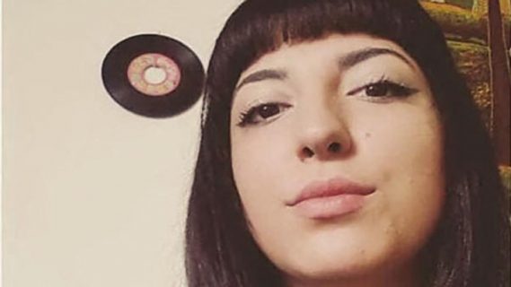 Michela Deriu, suicida a 22 anni per un video hard come Tiziana Cantone Michela Deriu, suicida a 22 anni per un video hard come Tiziana Cantone