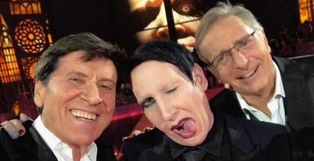 Gli esorcisti contro Marilyn Manson ospite di Bonolis: "Attenzione, è Satana" Gli esorcisti contro Marilyn Manson ospite di Bonolis: "Attenzione, è Satana"