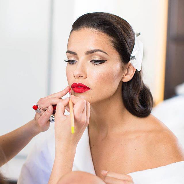 Adriana Lima: "Non mi spoglio più, sono stanca degli stereotipi imposti dalla società"