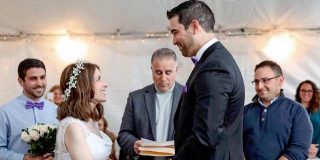 Nicole ha il lupus, il fidanzato le fa la proposta e la sposa nella stessa notte