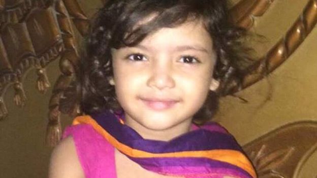 Il villaggio di Zainab, violentata e uccisa a 6 anni, dove le bambine non fanno ritorno