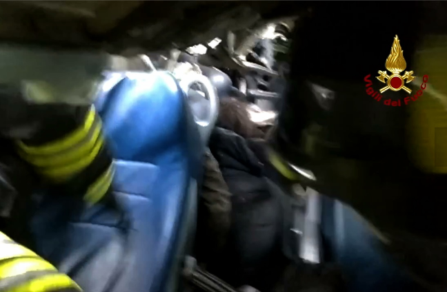 Milano, treno deragliato: 3 morti e 5 feriti gravi +++ in aggiornamento ++++