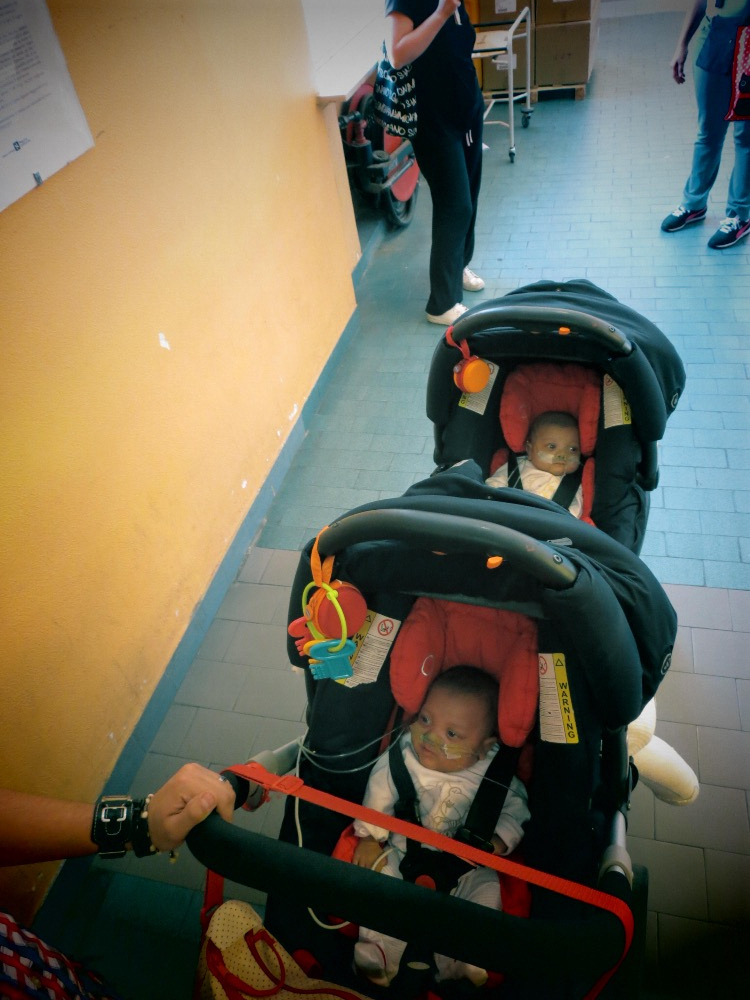 "Isaac ha 3 anni, aiutatelo a non restare tracheotomizzato a vita"
