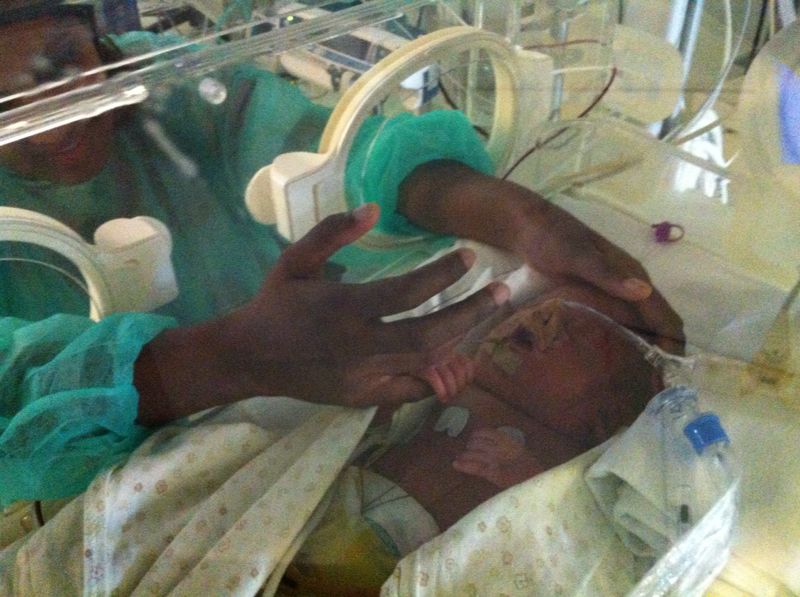 "Isaac ha 3 anni, aiutatelo a non restare tracheotomizzato a vita"