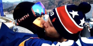 Gus Kenworthy bacia in diretta tv il fidanzato Matt alle Olimpiadi 2018