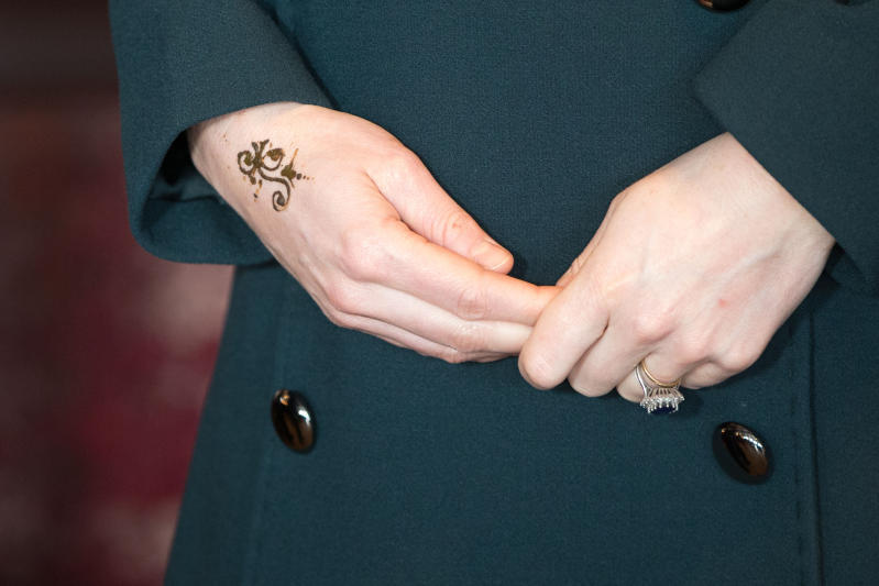 Kate Middleton: tatuaggio sulla mano, ma è solo un henné
