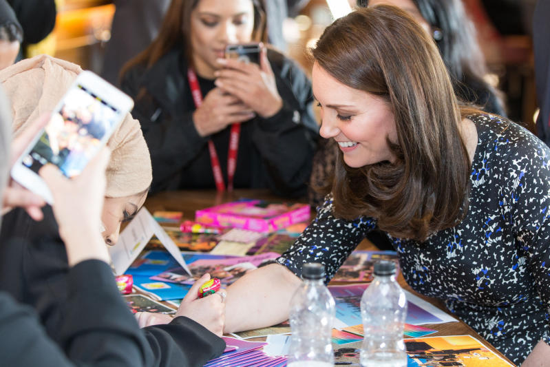 Kate Middleton: tatuaggio sulla mano, ma è solo un henné