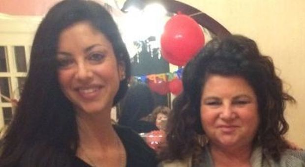 Tiziana Cantone, la mamma lancia una raccolta fondi perché la figlia abbia giustizia