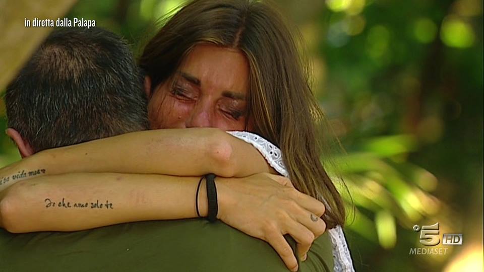 Isola dei Famosi, la resa dei conti per i naufraghi e il primo finalista