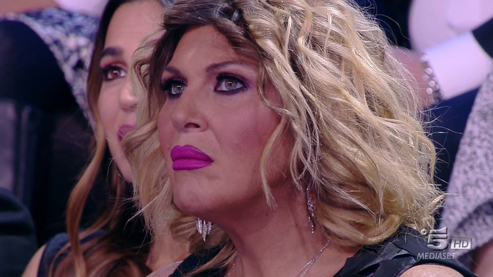 Isola dei Famosi, la resa dei conti per i naufraghi e il primo finalista