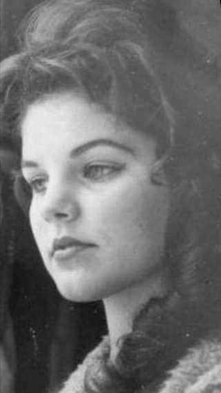 "Elvis si è tolto la vita": la rivelazione choc dell’ex moglie Priscilla "Elvis si è tolto la vita": la rivelazione choc dell’ex moglie Priscilla