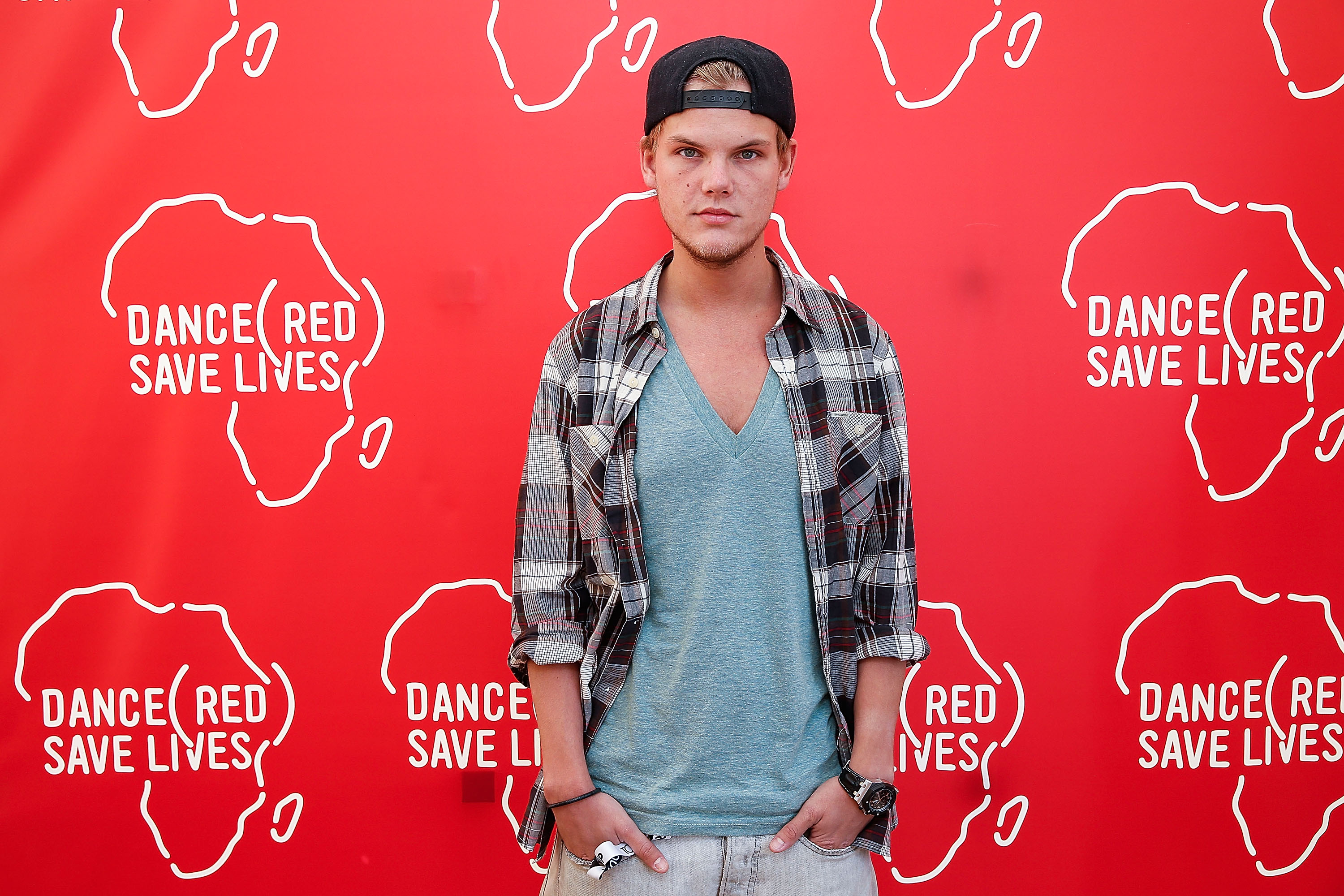 "Voleva trovare pace, era un'anima fragile": la lettera della famiglia di Avicii