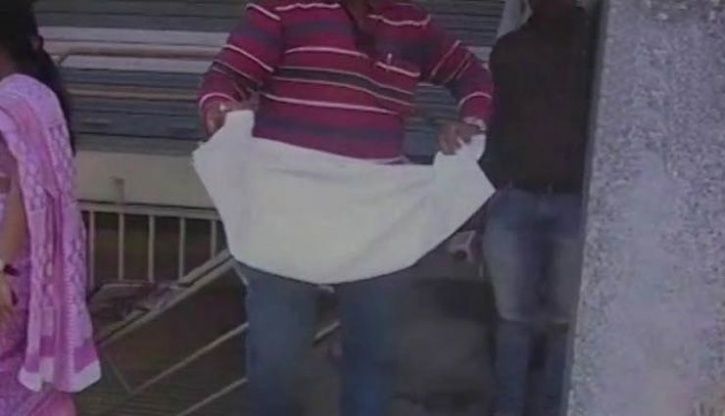 India: stuprata e uccisa a 4 mesi e l'orrore delle altre bimbe