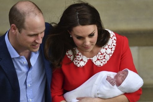 Kate Middleton in rosso come Diana: gli outfit dopo i tre parti