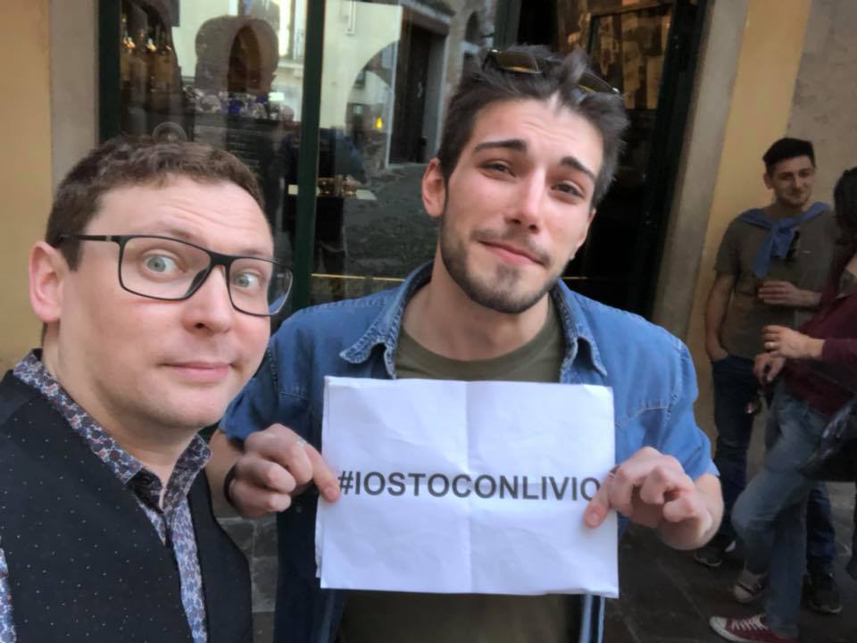 Il barman anti-cafoni diventa virale: è guerra ai clienti ineducati