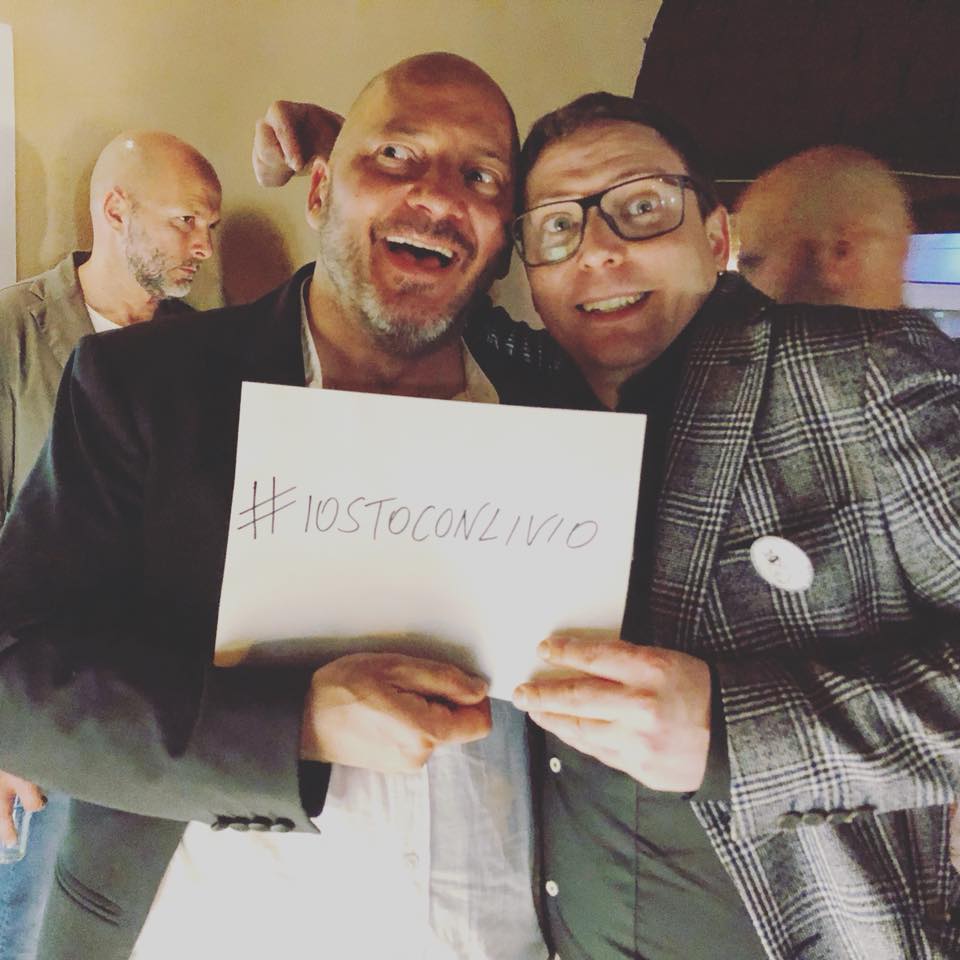 Il barman anti-cafoni diventa virale: è guerra ai clienti ineducati