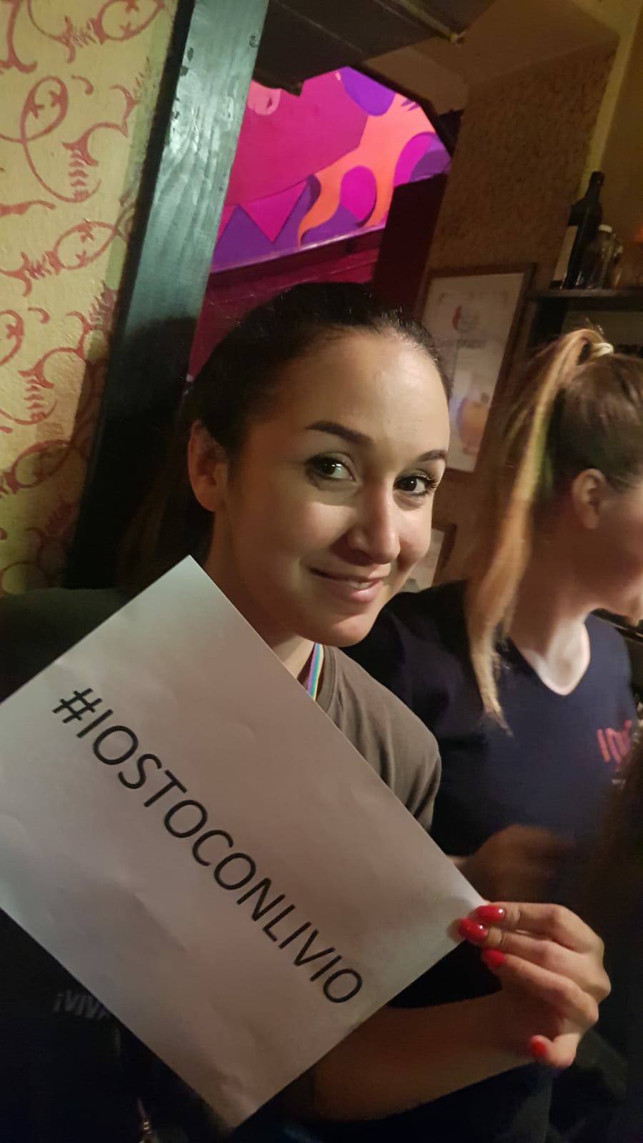 Il barman anti-cafoni diventa virale: è guerra ai clienti ineducati
