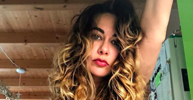 "Hai una brutta pancia" Melita Toniolo risponde alle critiche degli haters