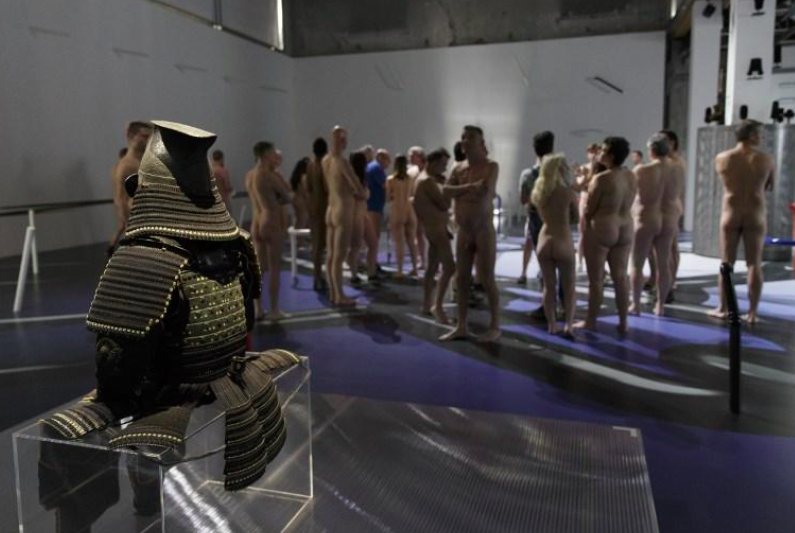 Nudi al museo, l’iniziativa naturista del Palais de Tokyo