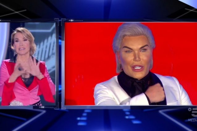 Grande Fratello 15, entra il Ken Rodrigo e esce Aida: liti e trash nella quarta serata