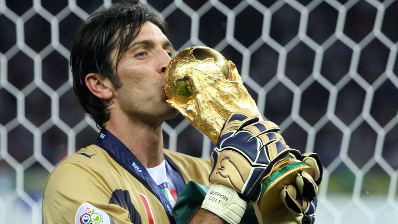 L’addio di Gigi Buffon alla Juventus: 17 anni insieme