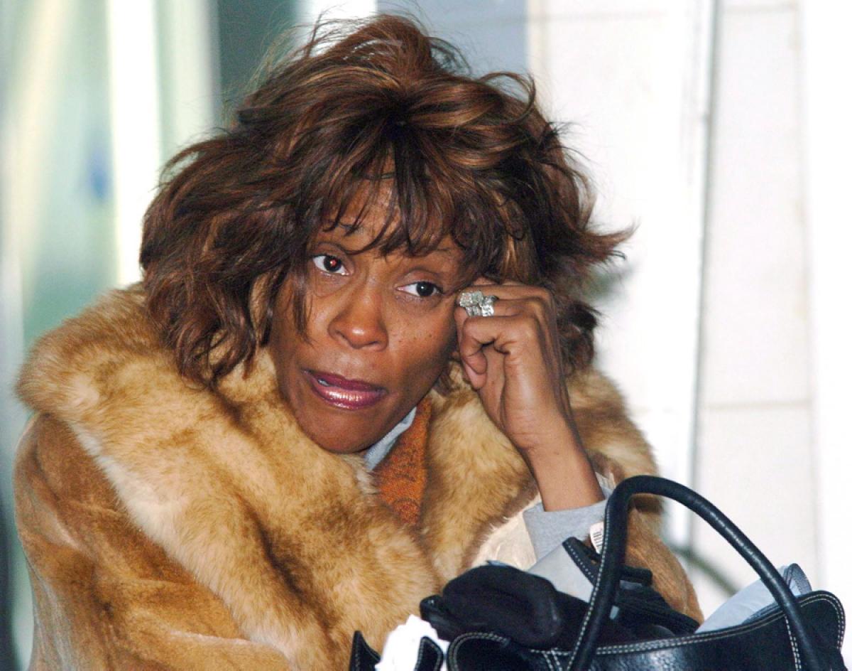 «Whitney», la dolorosa e scioccante storia di Whitney Houston, abusata dalla cugina