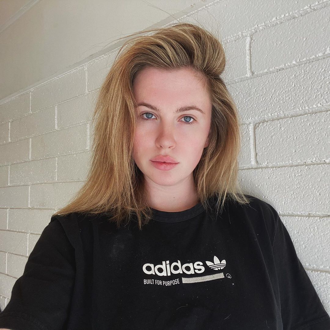 Chi è Ireland Baldwin, la figlia di Kim Basinger e Alec Baldwin