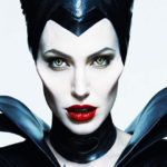 Angelina Jolie nei panni della strega cattiva in "Maleficent II"