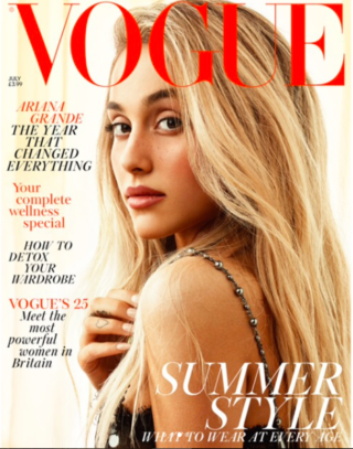 Ariana Grande irriconoscibile e bellissima: bionda e senza coda Ariana Grande irriconoscibile e bellissima: bionda e senza coda